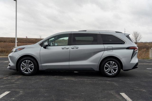 used 2021 Toyota Sienna car, priced at $43,497