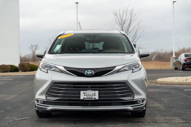 used 2021 Toyota Sienna car, priced at $43,497