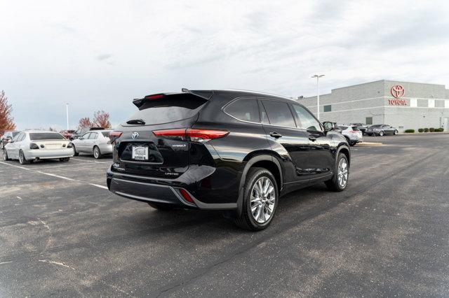 used 2022 Toyota Highlander car, priced at $44,995