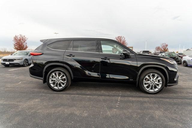 used 2022 Toyota Highlander car, priced at $44,995