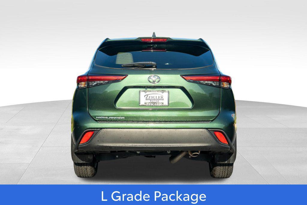 used 2023 Toyota Highlander car, priced at $29,579