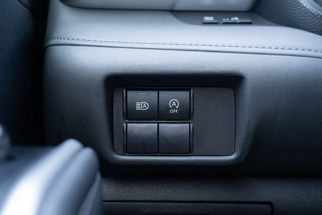 used 2023 Toyota Highlander car, priced at $29,579