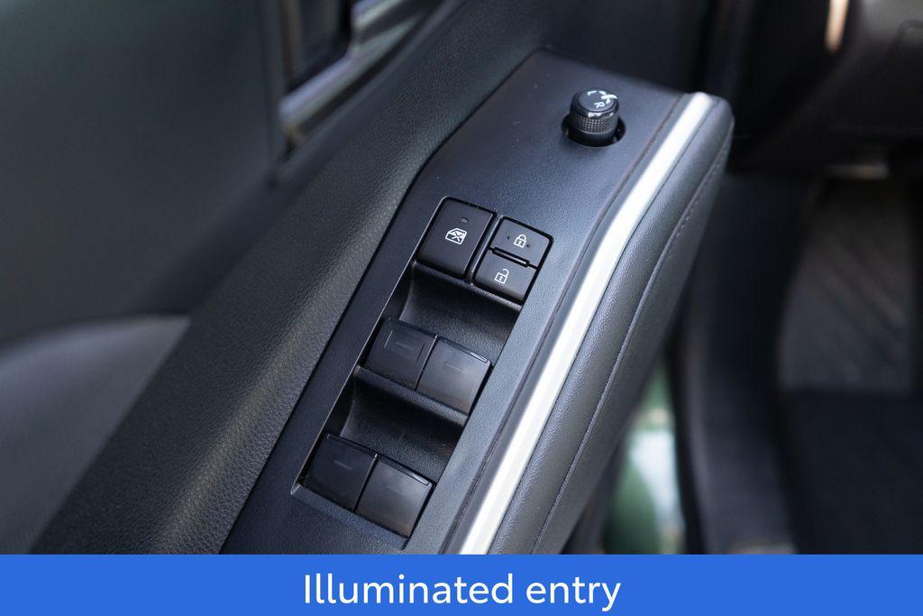 used 2023 Toyota Highlander car, priced at $29,579