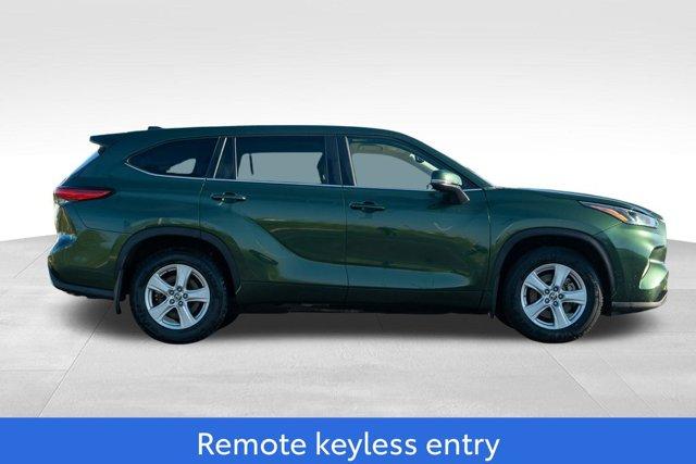 used 2023 Toyota Highlander car, priced at $31,579