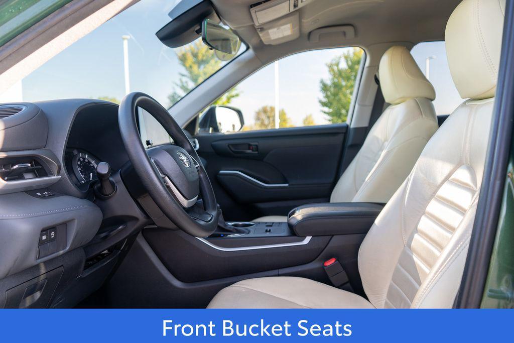 used 2023 Toyota Highlander car, priced at $29,579