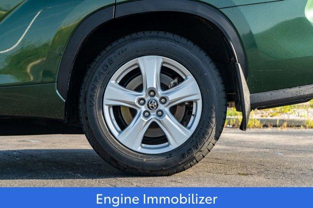 used 2023 Toyota Highlander car, priced at $31,579