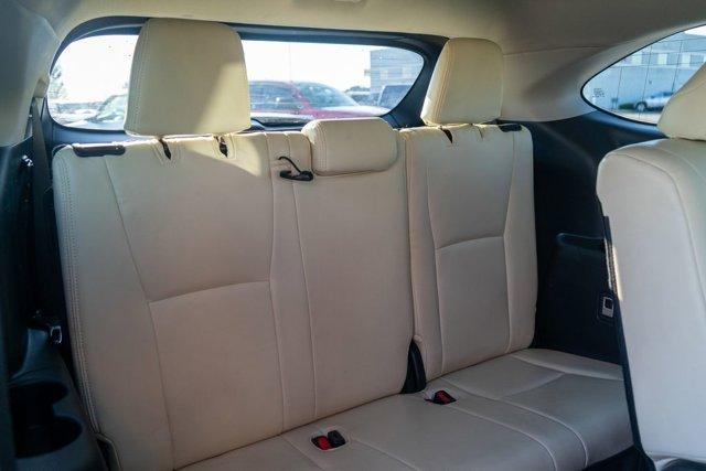used 2023 Toyota Highlander car, priced at $31,579