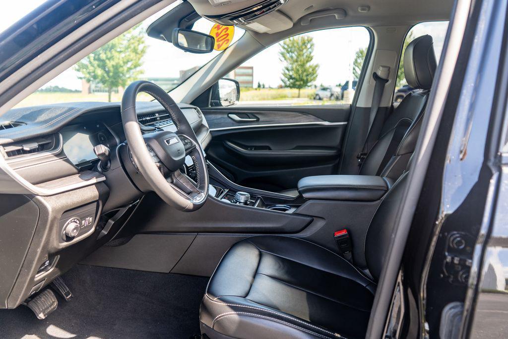 used 2024 Jeep Grand Cherokee car, priced at $36,279