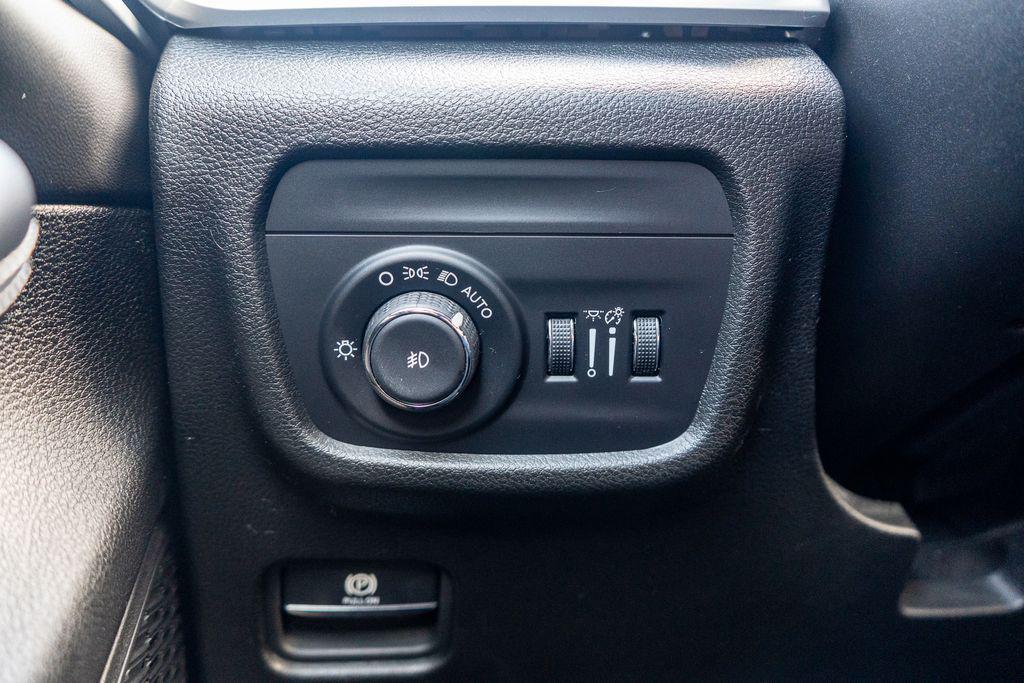 used 2024 Jeep Grand Cherokee car, priced at $36,279