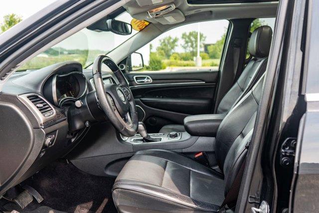 used 2017 Jeep Grand Cherokee car, priced at $18,749
