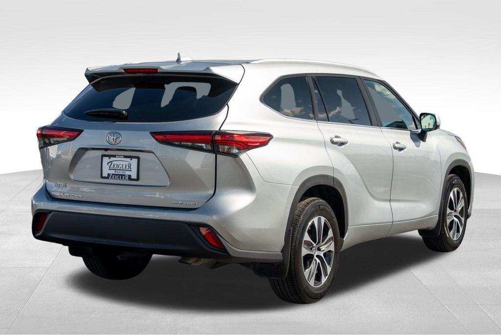 used 2023 Toyota Highlander car, priced at $36,990
