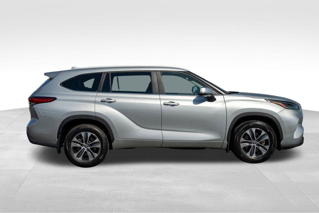 used 2023 Toyota Highlander car, priced at $36,990