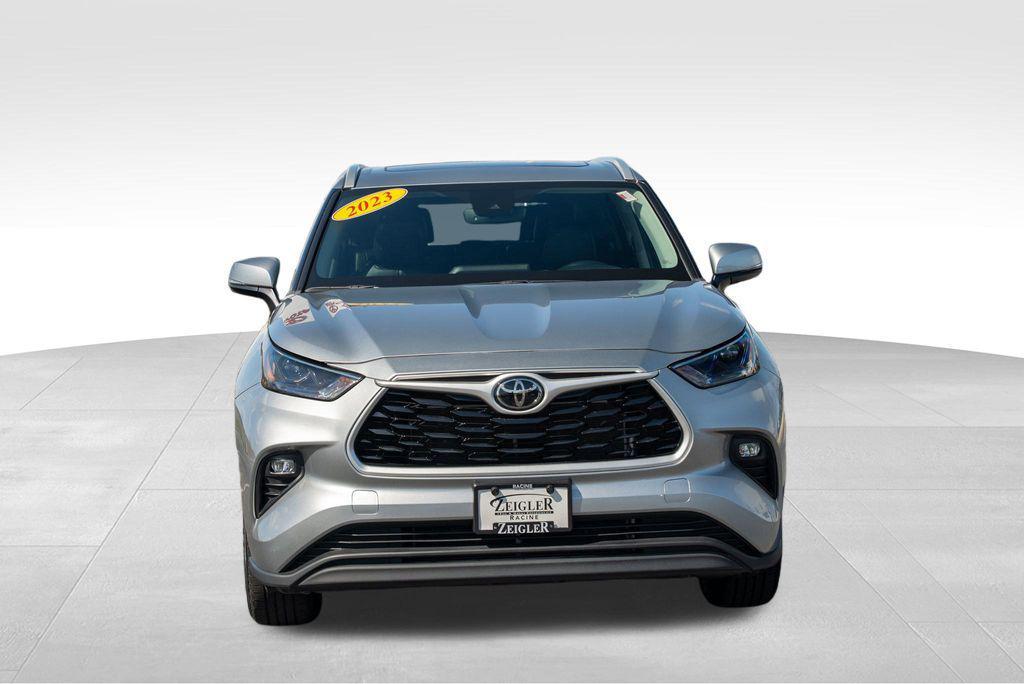 used 2023 Toyota Highlander car, priced at $36,990