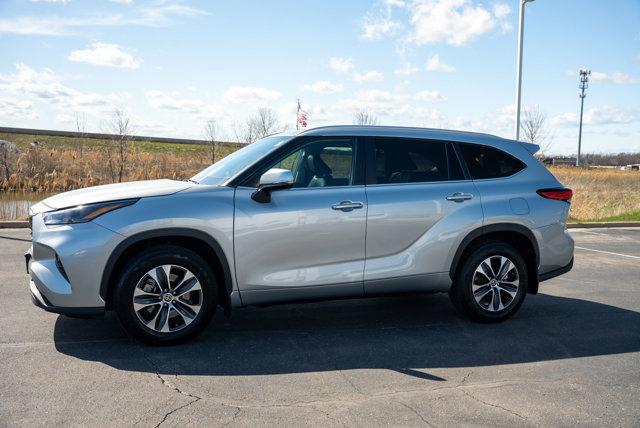 used 2023 Toyota Highlander car, priced at $38,990