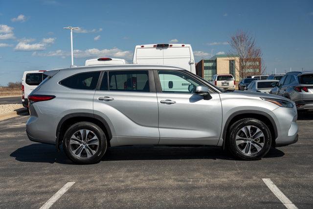 used 2023 Toyota Highlander car, priced at $38,990