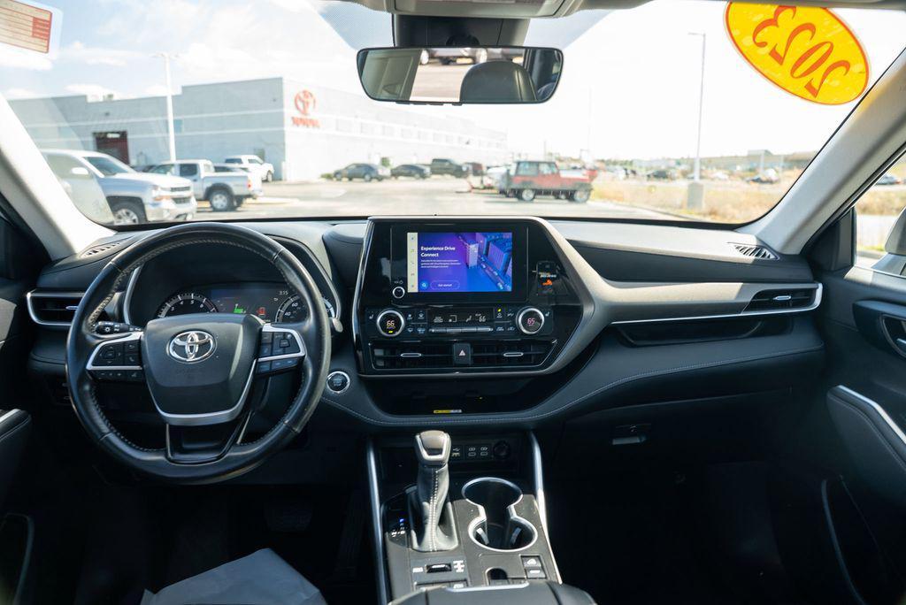 used 2023 Toyota Highlander car, priced at $36,990