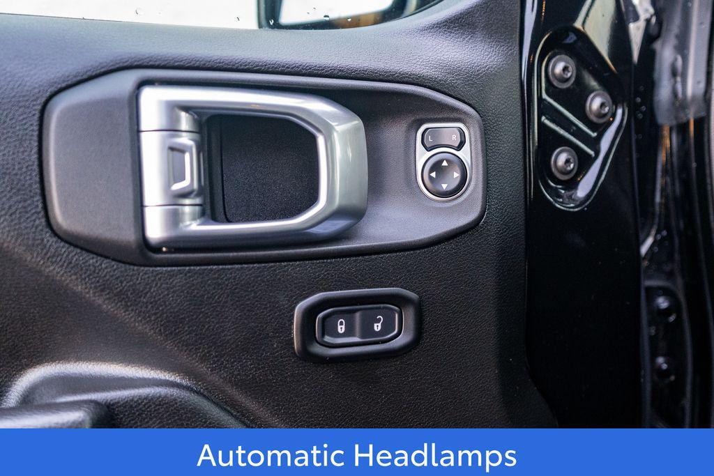 used 2022 Jeep Wrangler Unlimited car, priced at $31,990