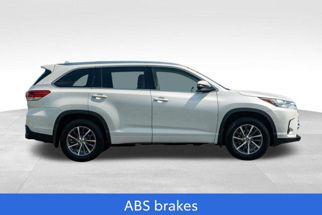 used 2018 Toyota Highlander car, priced at $21,990
