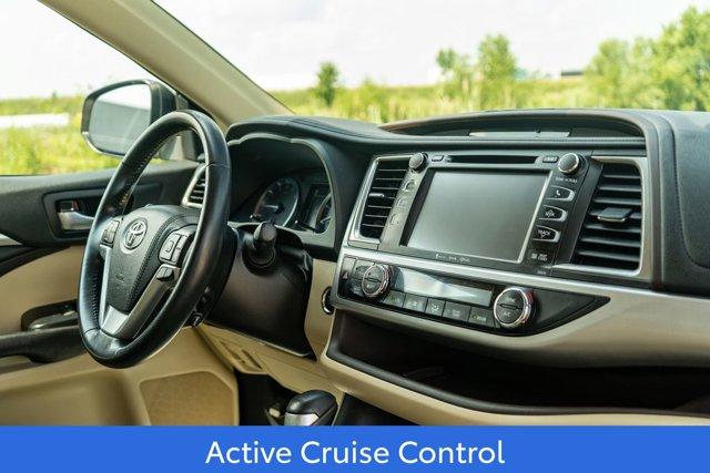 used 2018 Toyota Highlander car, priced at $21,990