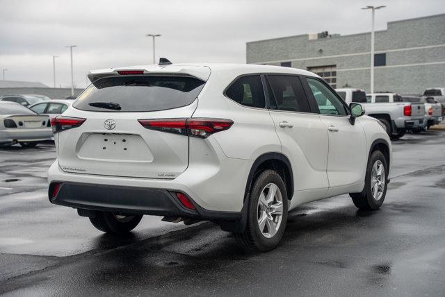 used 2024 Toyota Highlander car, priced at $38,490