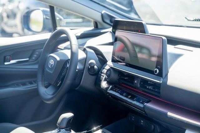 new 2025 Toyota Prius Plug-In Hybrid car, priced at $43,873