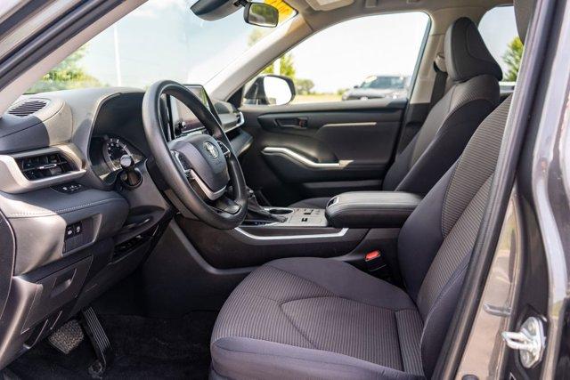used 2023 Toyota Highlander car, priced at $29,990