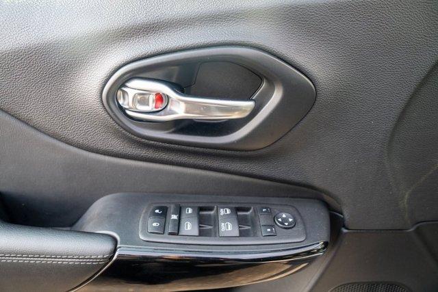 used 2023 Jeep Cherokee car, priced at $21,990