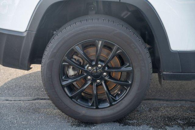 used 2023 Jeep Cherokee car, priced at $21,990