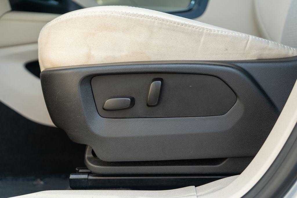 used 2023 Buick Envision car, priced at $20,579