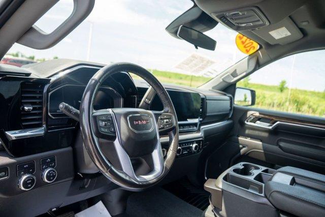 used 2022 GMC Sierra 1500 car, priced at $40,379