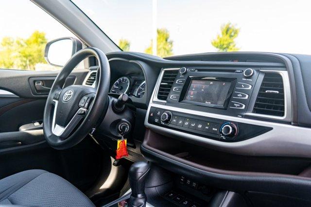 used 2019 Toyota Highlander car, priced at $20,990