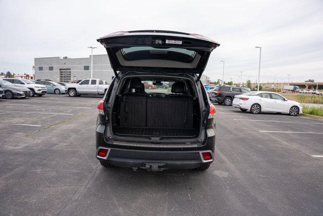 used 2018 Toyota Highlander car, priced at $20,879