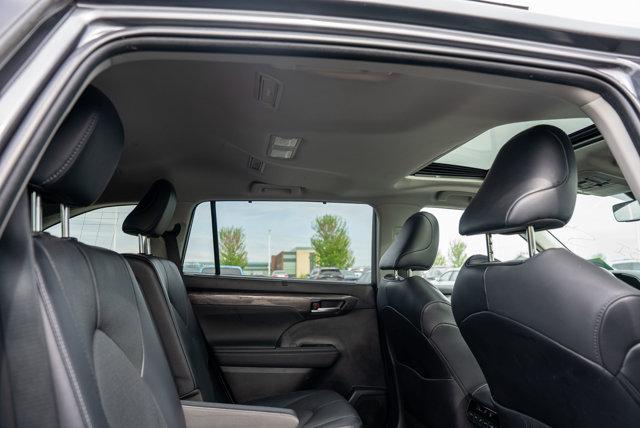 used 2023 Toyota Highlander car, priced at $35,990