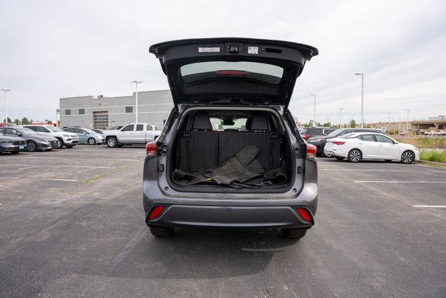 used 2023 Toyota Highlander car, priced at $35,990