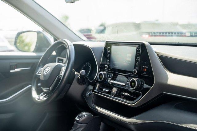 used 2021 Toyota Highlander car, priced at $35,749
