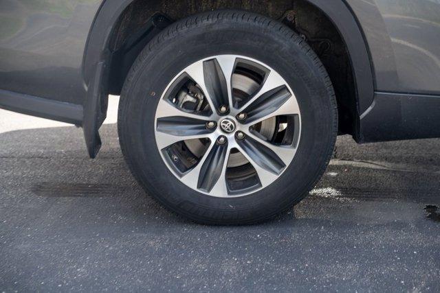 used 2021 Toyota Highlander car, priced at $35,749