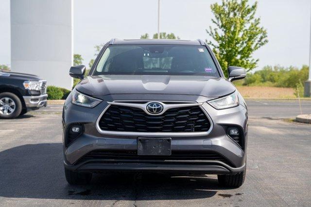 used 2021 Toyota Highlander car, priced at $35,749