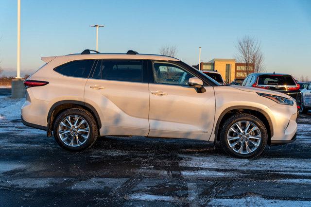 used 2023 Toyota Highlander car, priced at $46,990