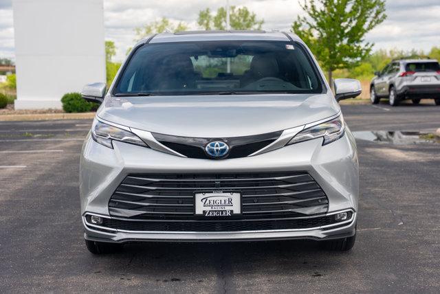 new 2025 Toyota Sienna car, priced at $60,300