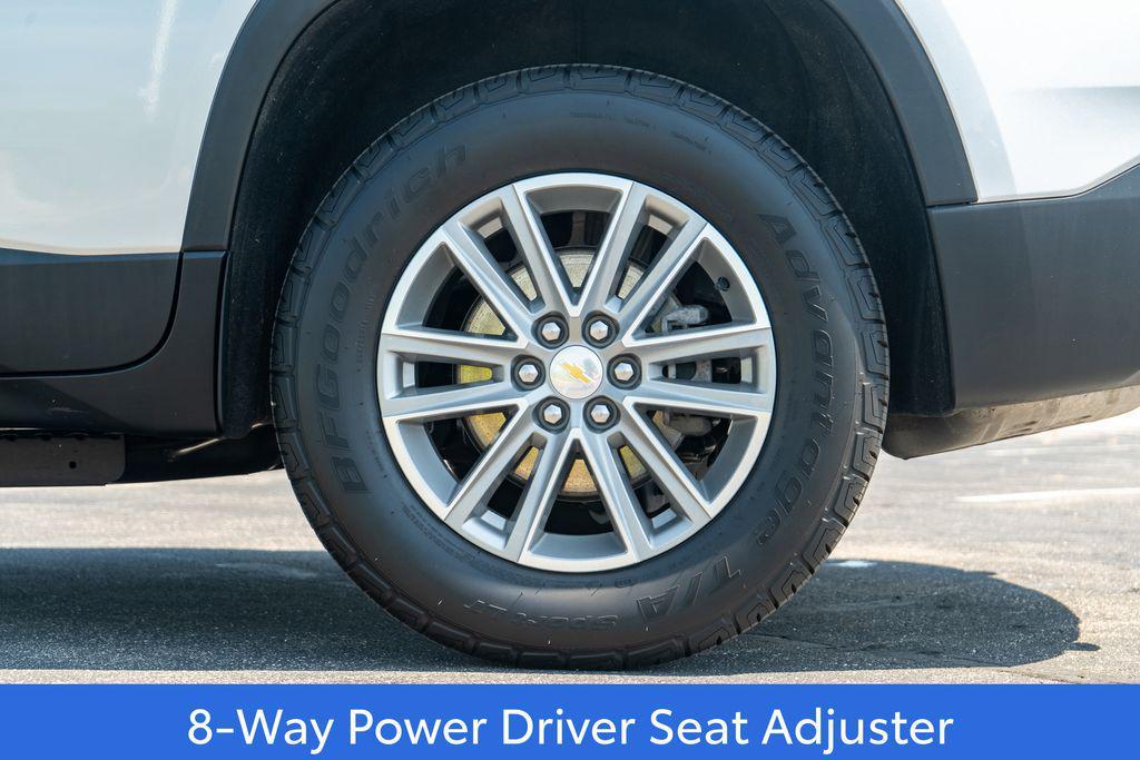 used 2022 Chevrolet Traverse car, priced at $27,990