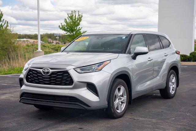 used 2022 Toyota Highlander car, priced at $29,990