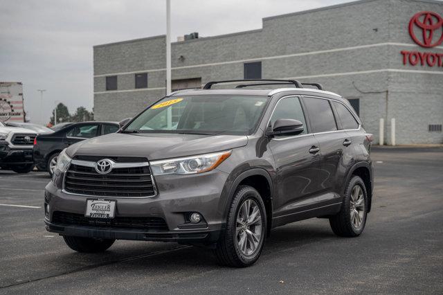 used 2015 Toyota Highlander car, priced at $24,995