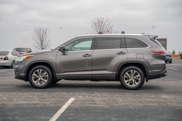 used 2015 Toyota Highlander car, priced at $24,995