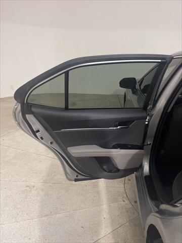 used 2018 Toyota Camry Hybrid car, priced at $21,241
