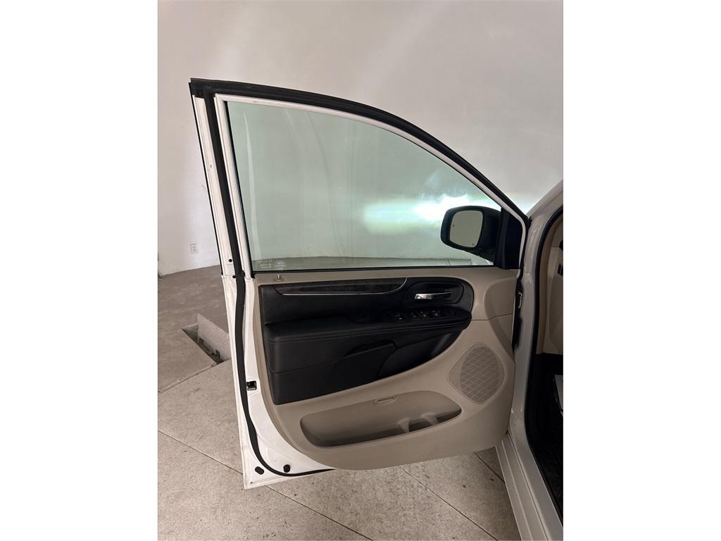 used 2015 Chrysler Town & Country car, priced at $9,291