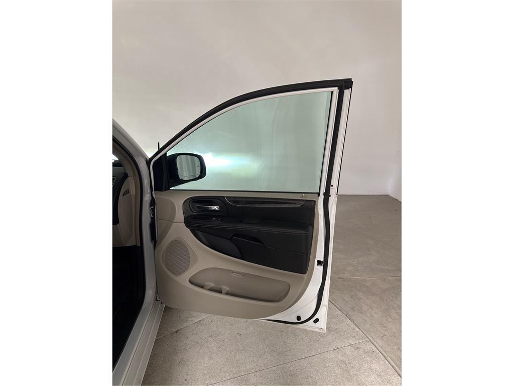 used 2015 Chrysler Town & Country car, priced at $9,291