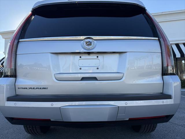 used 2015 Cadillac Escalade car, priced at $25,791