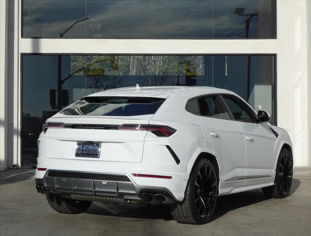 used 2021 Lamborghini Urus car, priced at $229,888