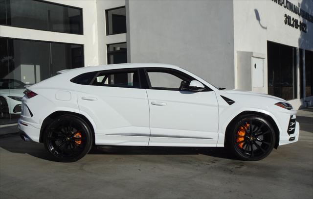 used 2021 Lamborghini Urus car, priced at $229,888