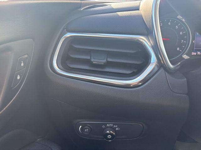 used 2022 Chevrolet Equinox car, priced at $20,444